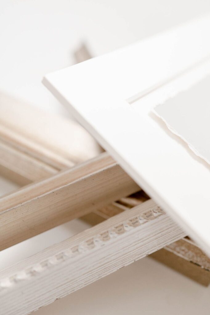 close up photo of fine art matte and frame corners